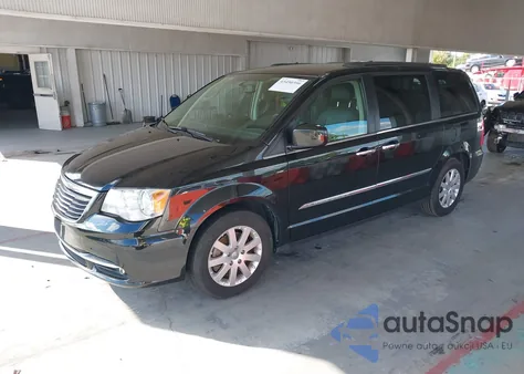 2016 Chrysler Town & Country Touring z USA, uszkodzony, nr VIN 2C4RC1BG3GR112077